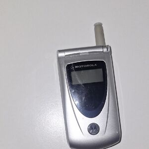 Motorola Silver Flip Phone